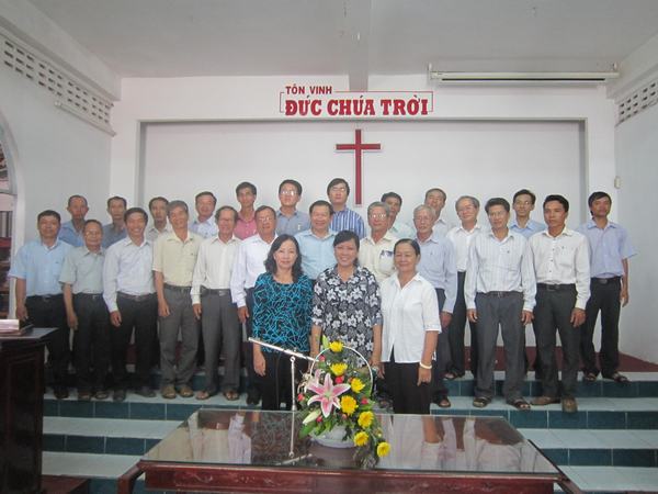 Protestant prayer and fellowship meeting for Pastors, Evangelists, deacons in Can Tho city and spiritual refreshment conference for women held in Quang Nam province
